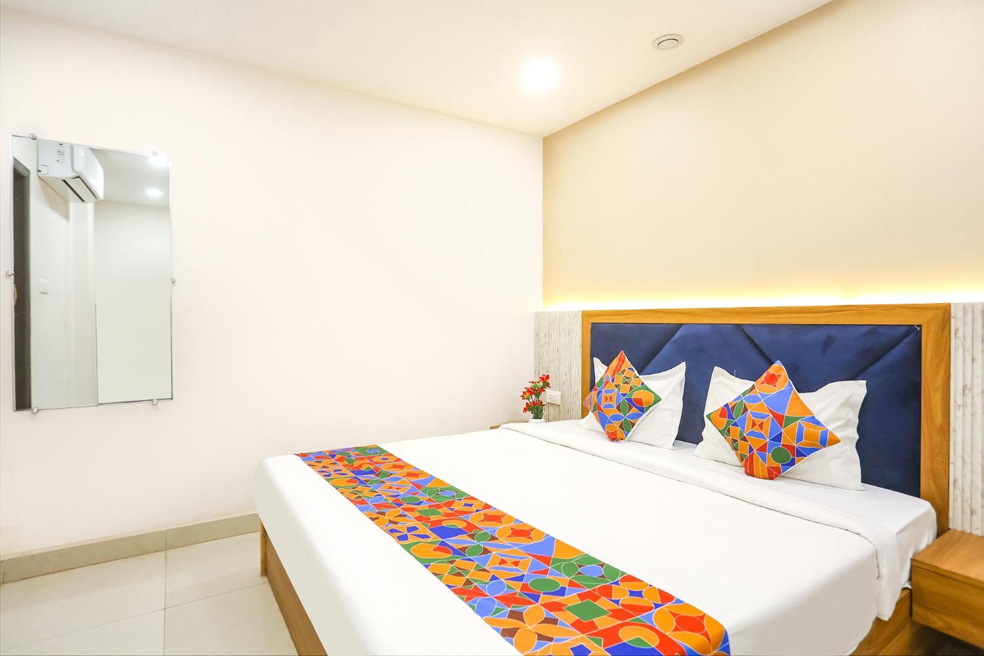 Fabhotel Hari Kunj 900 M From Kashi Vishwanath Temple Bénarès Extérieur photo